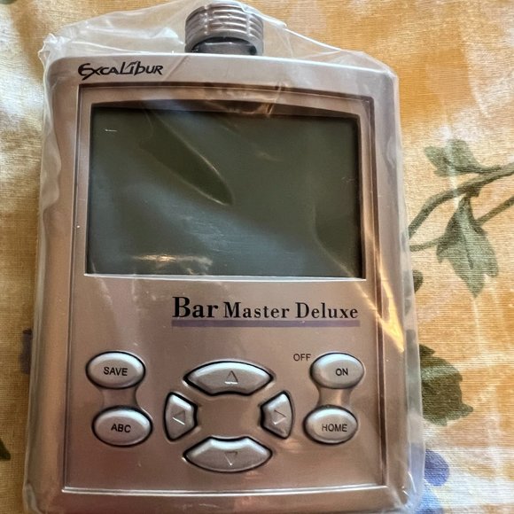 Electronic Bar Master Deluxe - 1,000 Drink Recipes - Picture 3 of 5